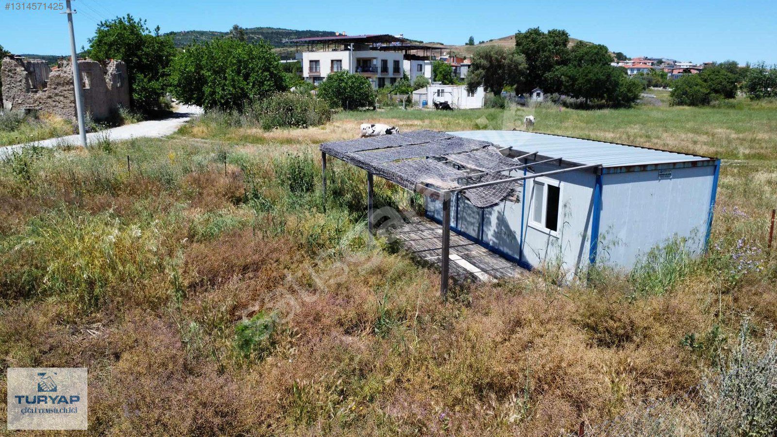 Foça Yenibağarası'nda 421 m2 satılık tarla