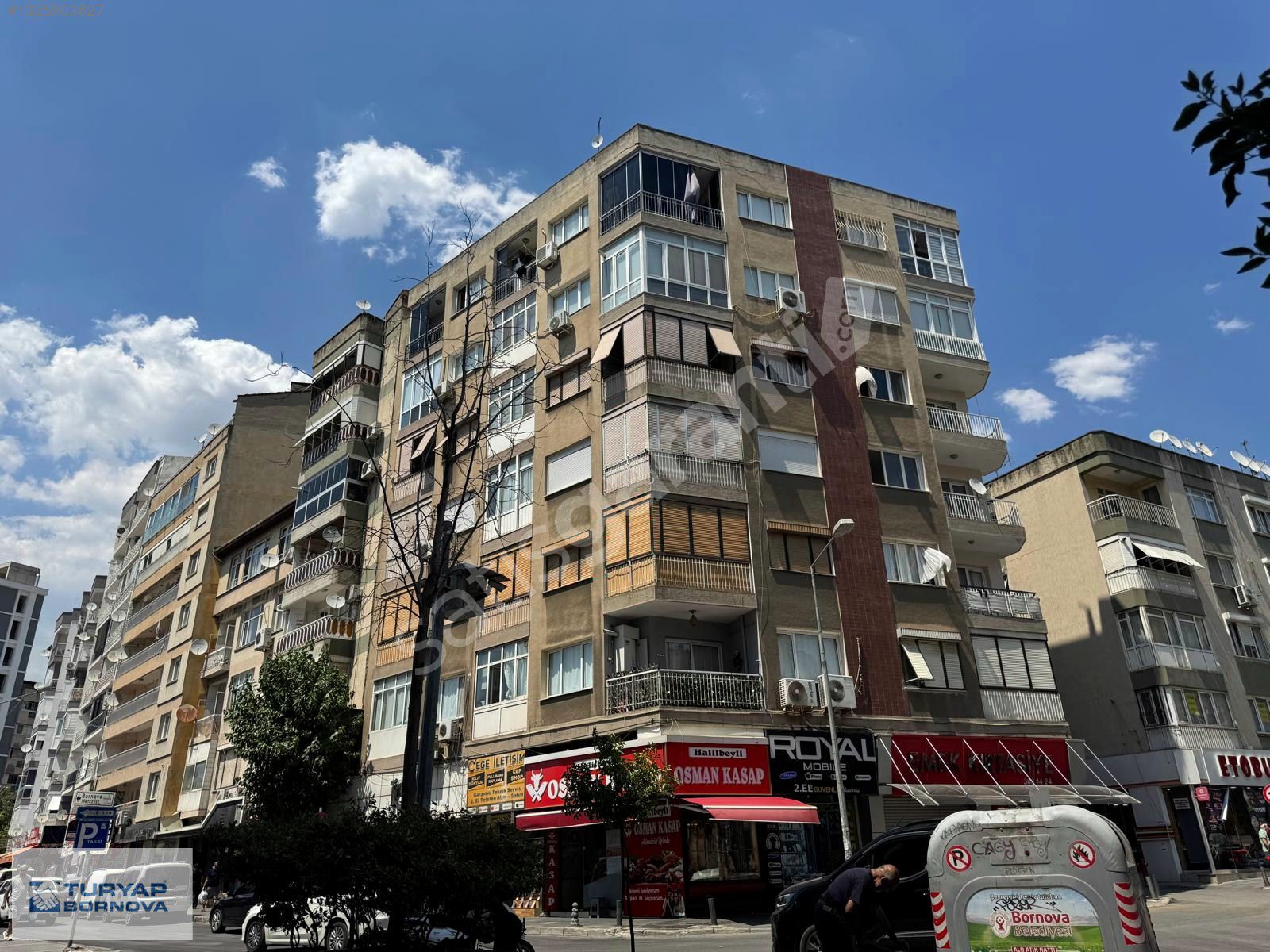 BORNOVA HÜKÜMET KONAĞI YAKININDA SATILIK 3+1 DAİRE
