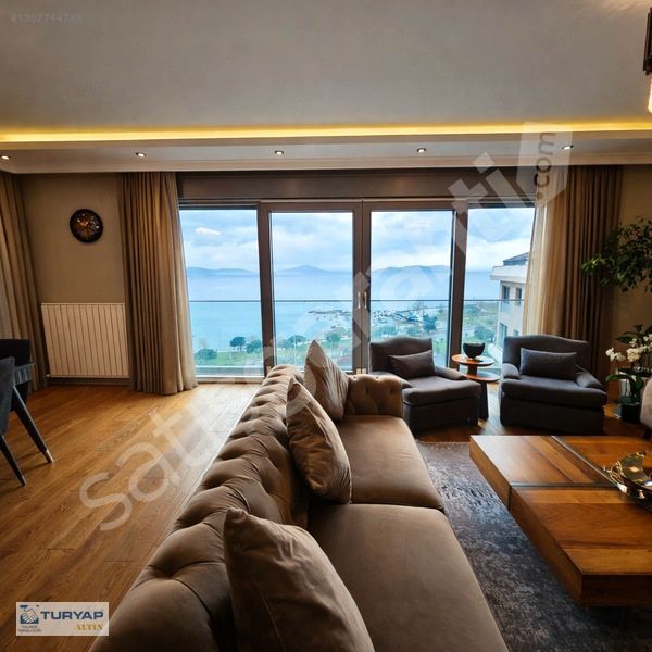 SUADİYE SAHİL'DE KATTA TEK DENİZ MANZARALI LÜKS 4+1 DAİRE