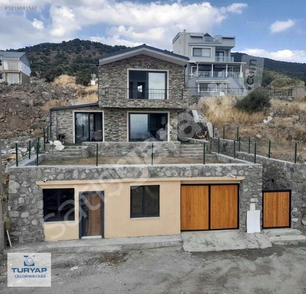Dikili Çandarli Mahallesi'nde Satılık 2+1 Müstakil Ev
