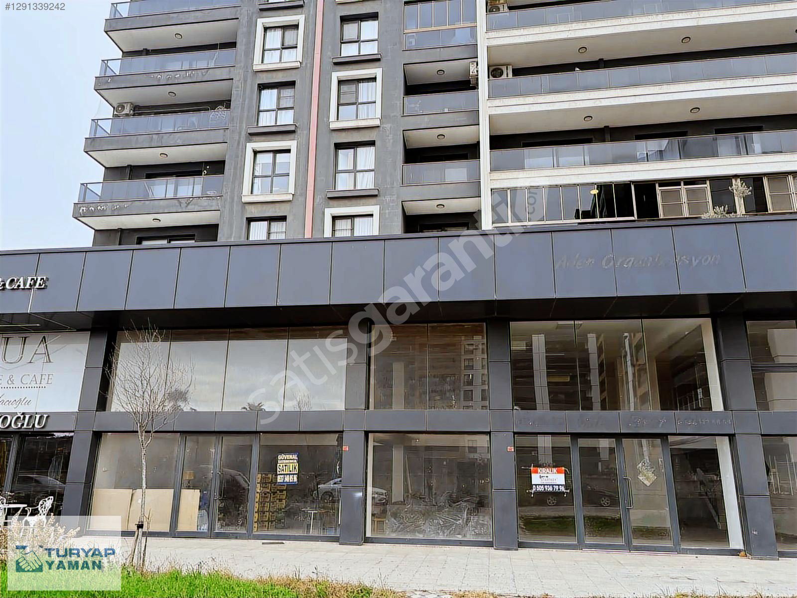 Life City'de Kiralık 160 m² Geniş Cepheli Dükkan
