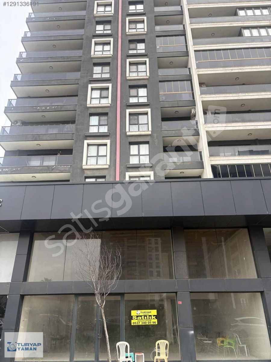 Life City Sitesi'nde 150m² Geniş Cepheli Satılık Ticari Alan