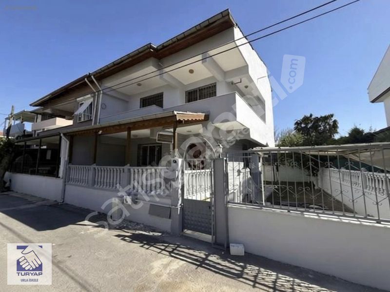 Urla Atatürk mah.de Kiralık Müstakil Bahçeli Villa