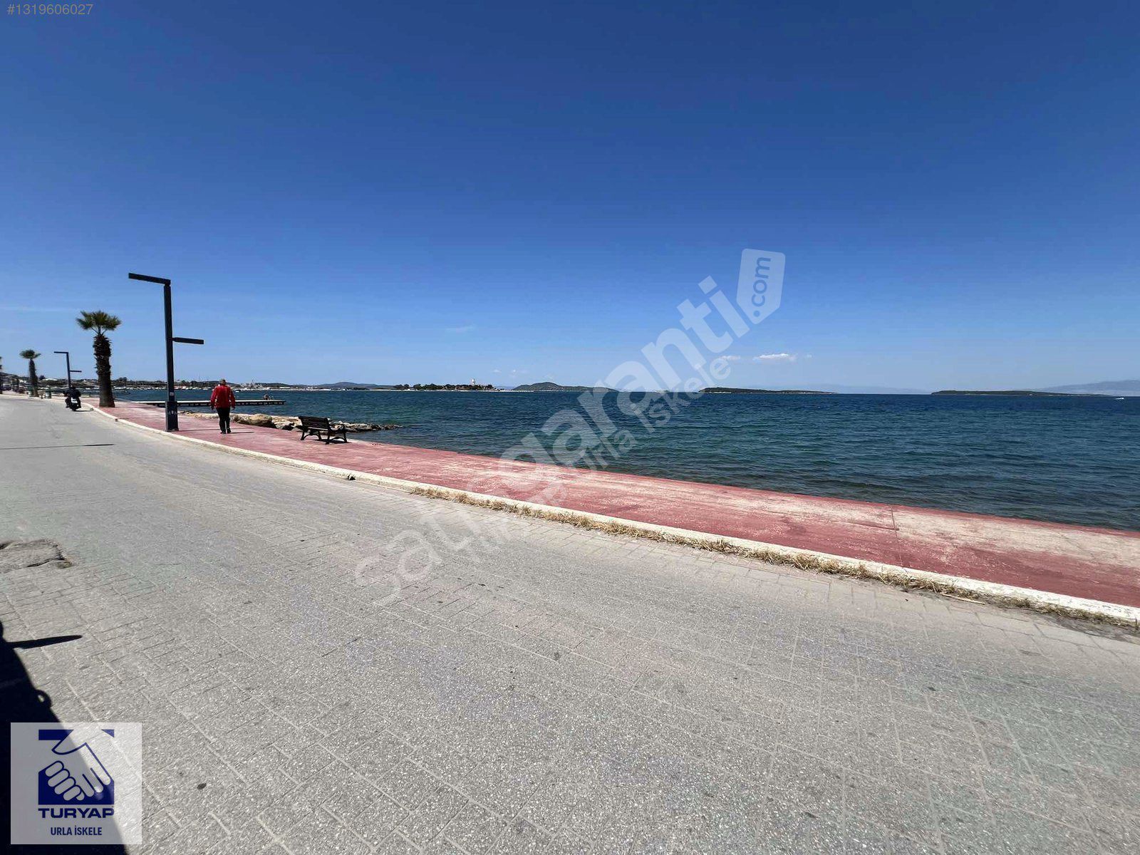 Urla İskelede Denize Sıfır Kiralık Eşyalı Daire