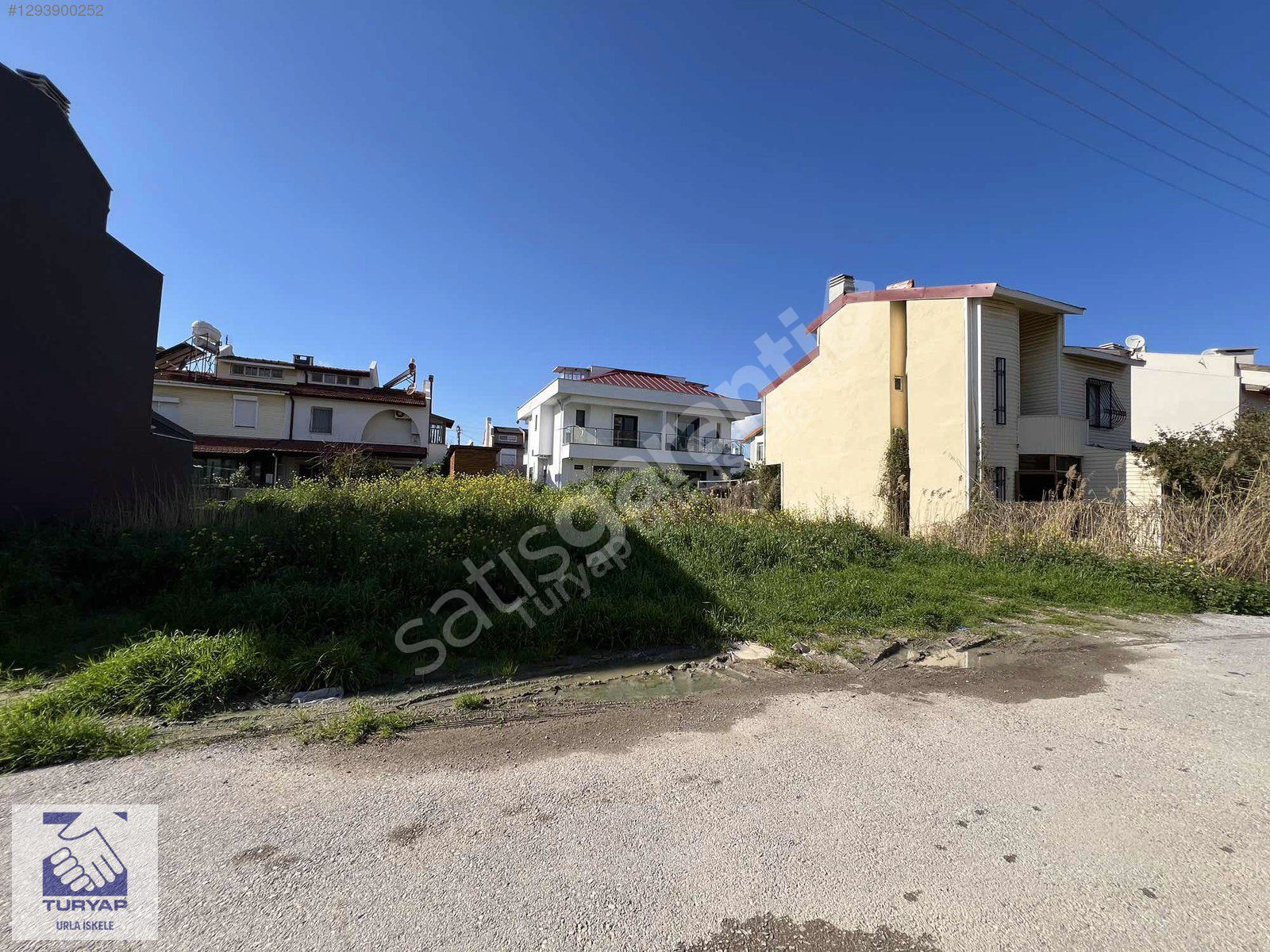 Urla Atatürk mahallesinde 2 villalık Satılık Arsa