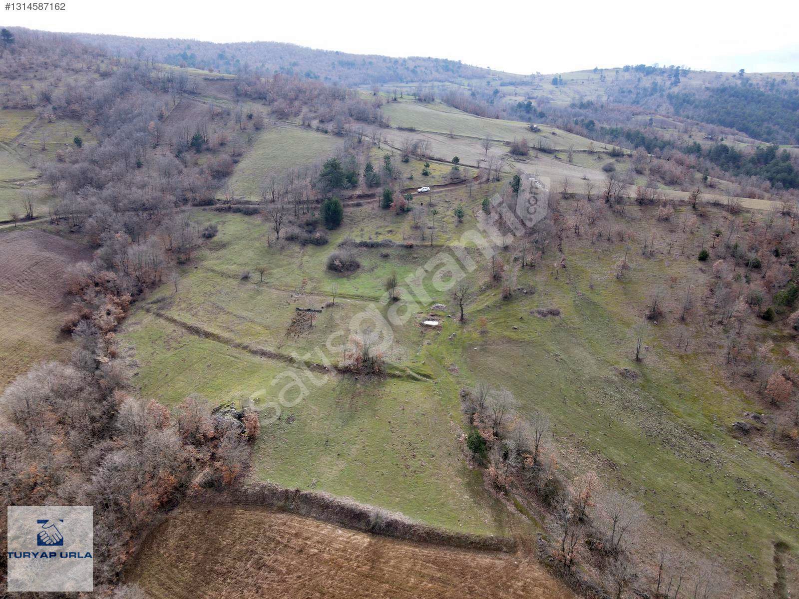 Balıkesir Sındırgı Kınık Köyü - Tek Müstakil 2283 m2 Tarla