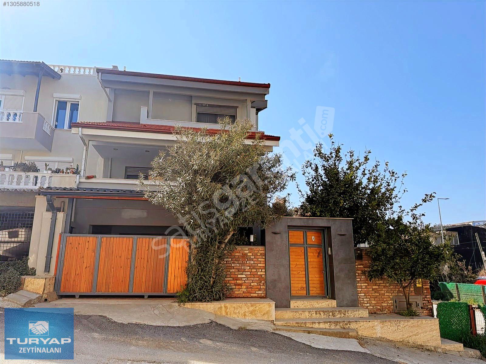 URLA M.FEVZİ ÇAKMAK MAH. DENİZ MANZARALI 5+1 SATILIK VİLLA