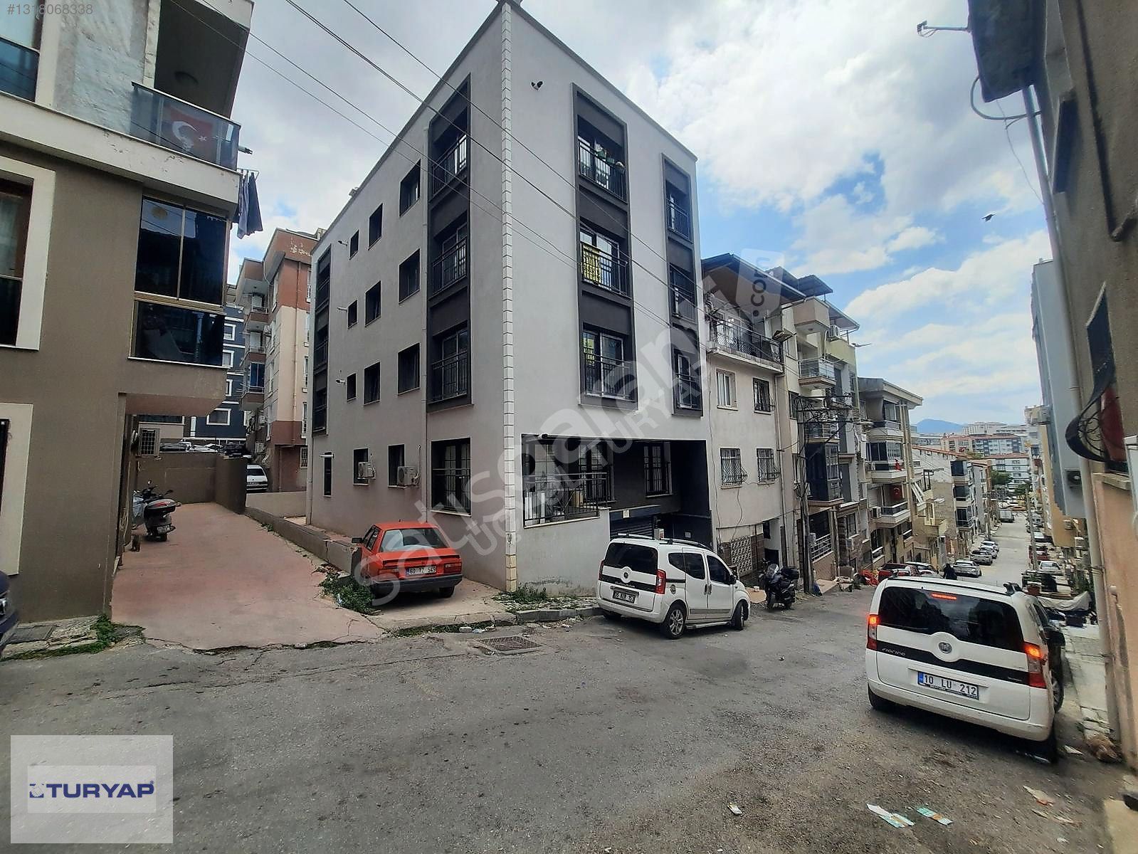 KONAK ZAFERTEPE'DE SIFIR ASANSÖRLÜ OTOPARKLI 2+1 SATILIK DAİRE