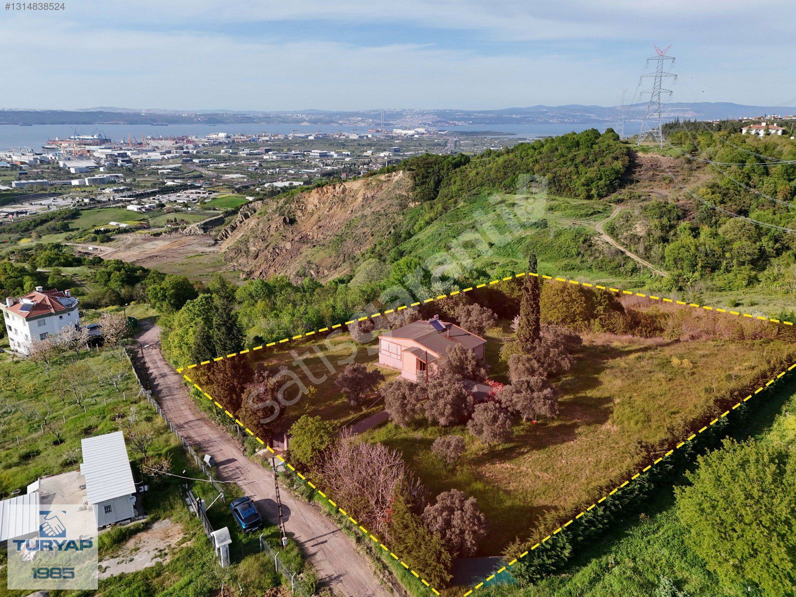 PANORAMİK DENİZ MANZARALI 4326 m² ARAZİ İÇİNDE MÜSTAKİL EV