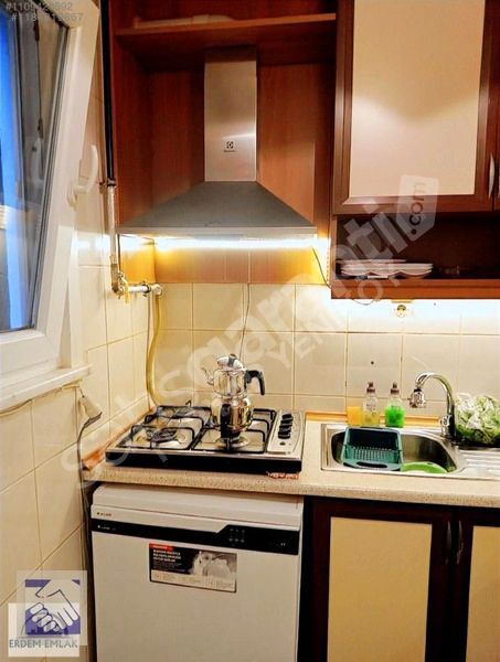 baltalimanında boğaz m.eşyalı KİRALIK 2+1 daire