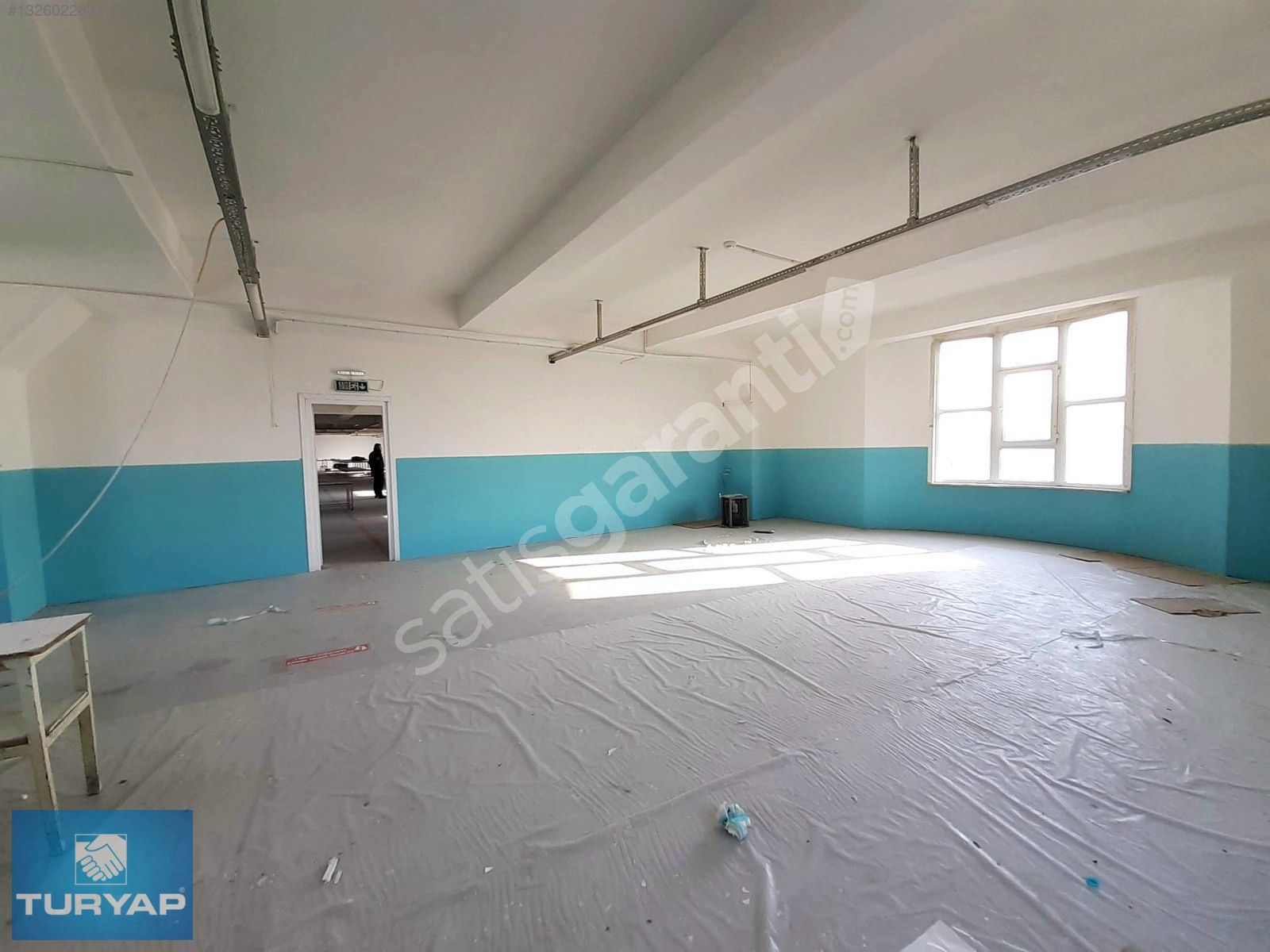 BAĞCILAR, MAHMUTBEYDE 2700M2.İMALAT VE SHOWROOMA UYGUN İŞYERİ.