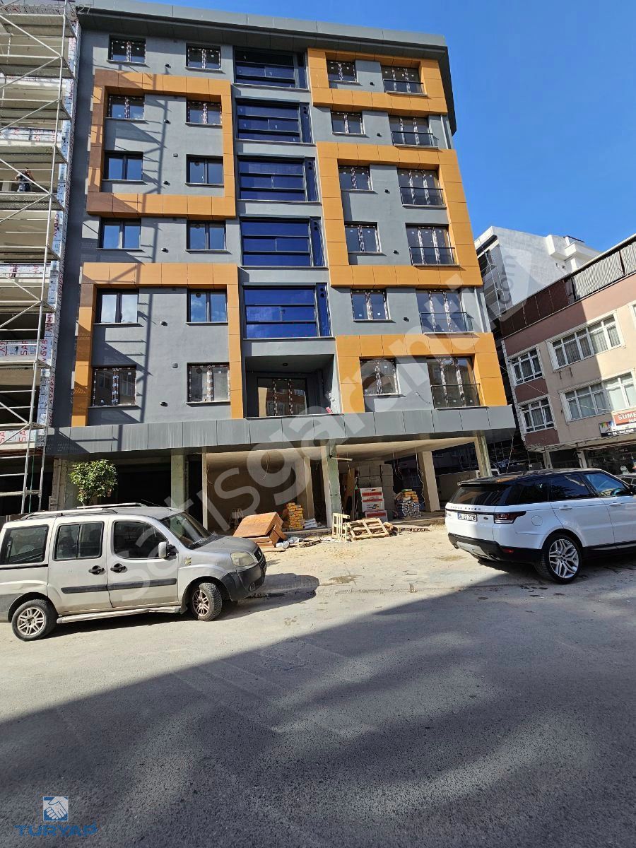 Zeytinburnu Sümer Mahallesi'nden 2+1 sıfır daire