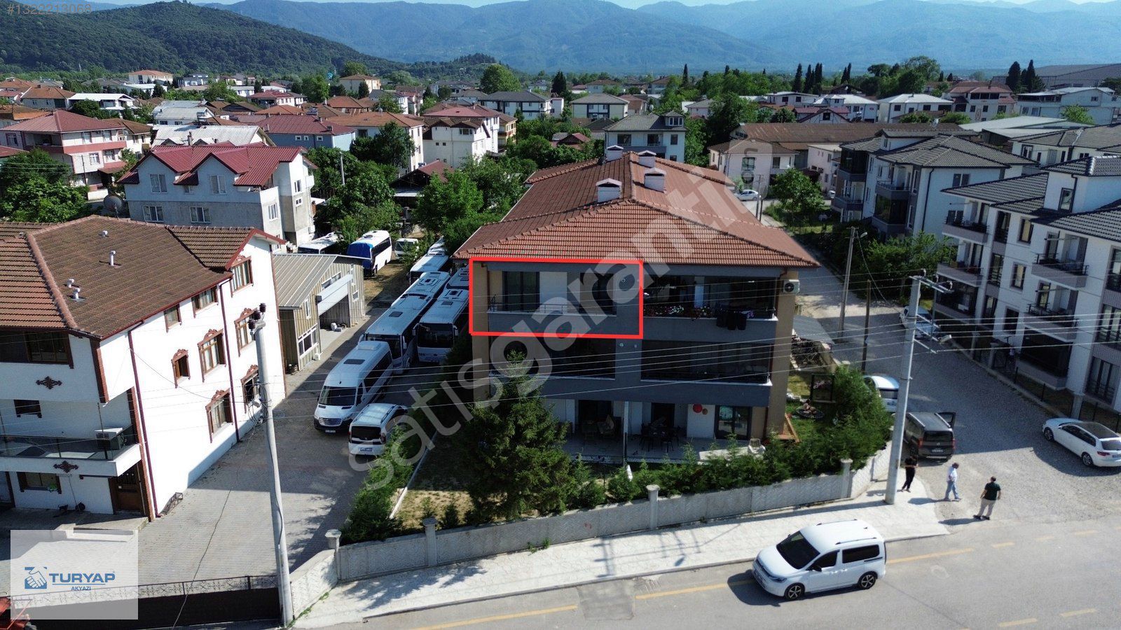 TURYAP AKYAZI'dan CADDE ÜZERİ ÖN CEPHE SATILIK 3+1 DAİRE