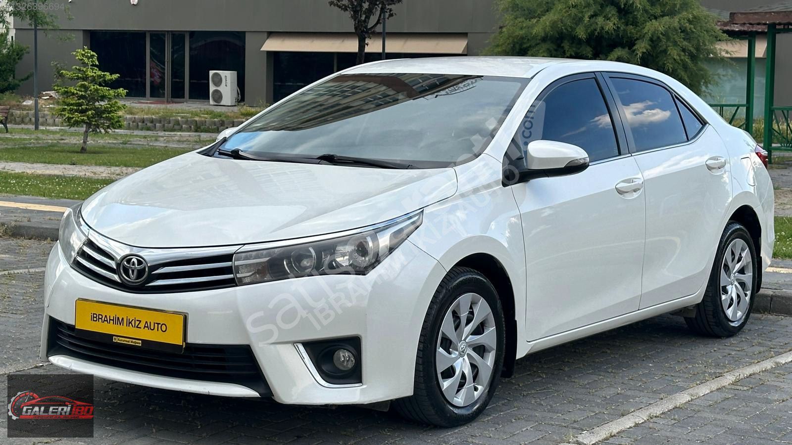 2015 TOYOTA COROLLA1.6 TOCH OTOMATİK TR DE TEK EMSALSİZ ÇİZİKSİZ