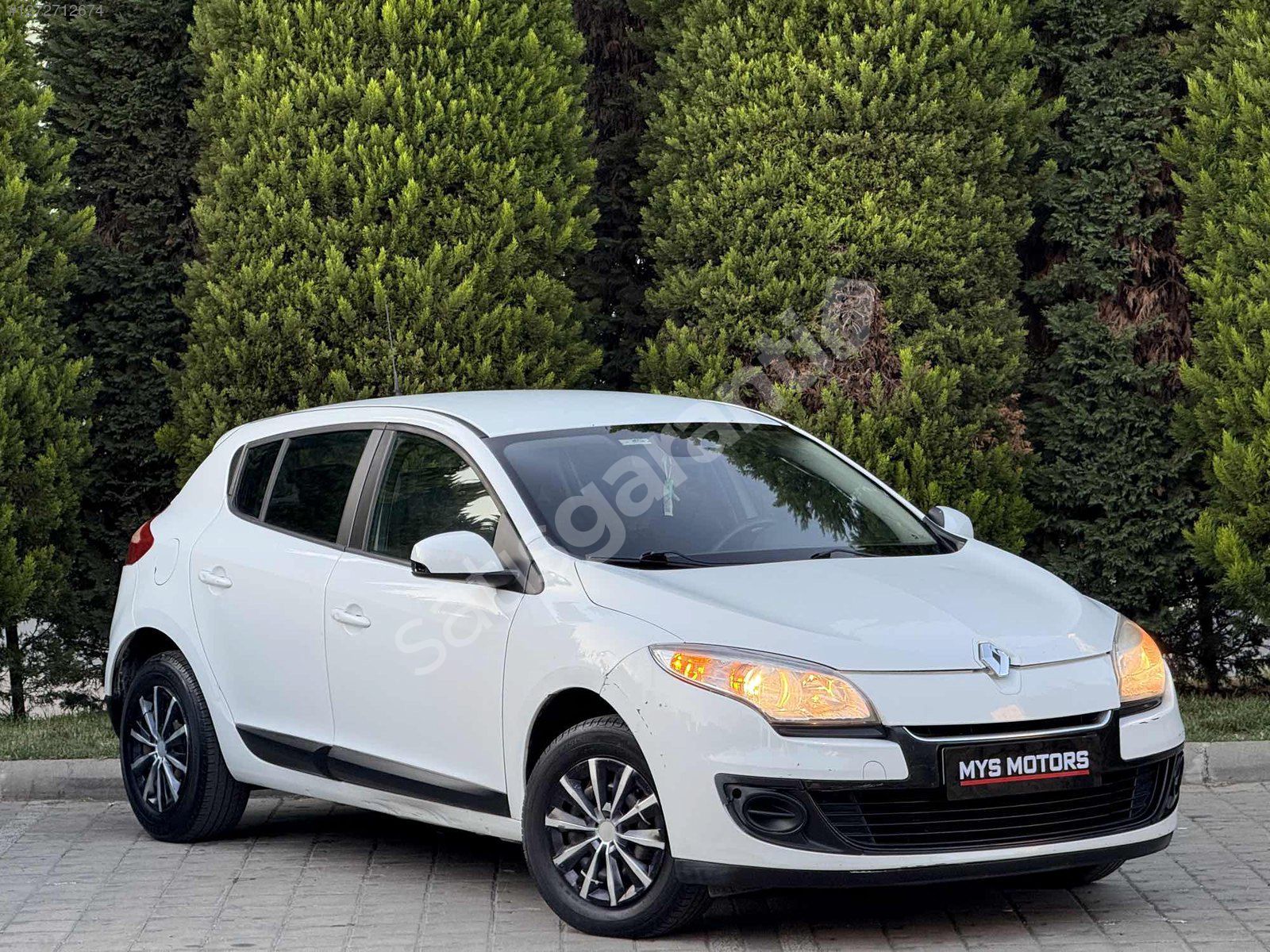 MYS MOTORS'DAN 2013 RENAULT MEGANE JOY 175 BİN PEŞİN 36 AY