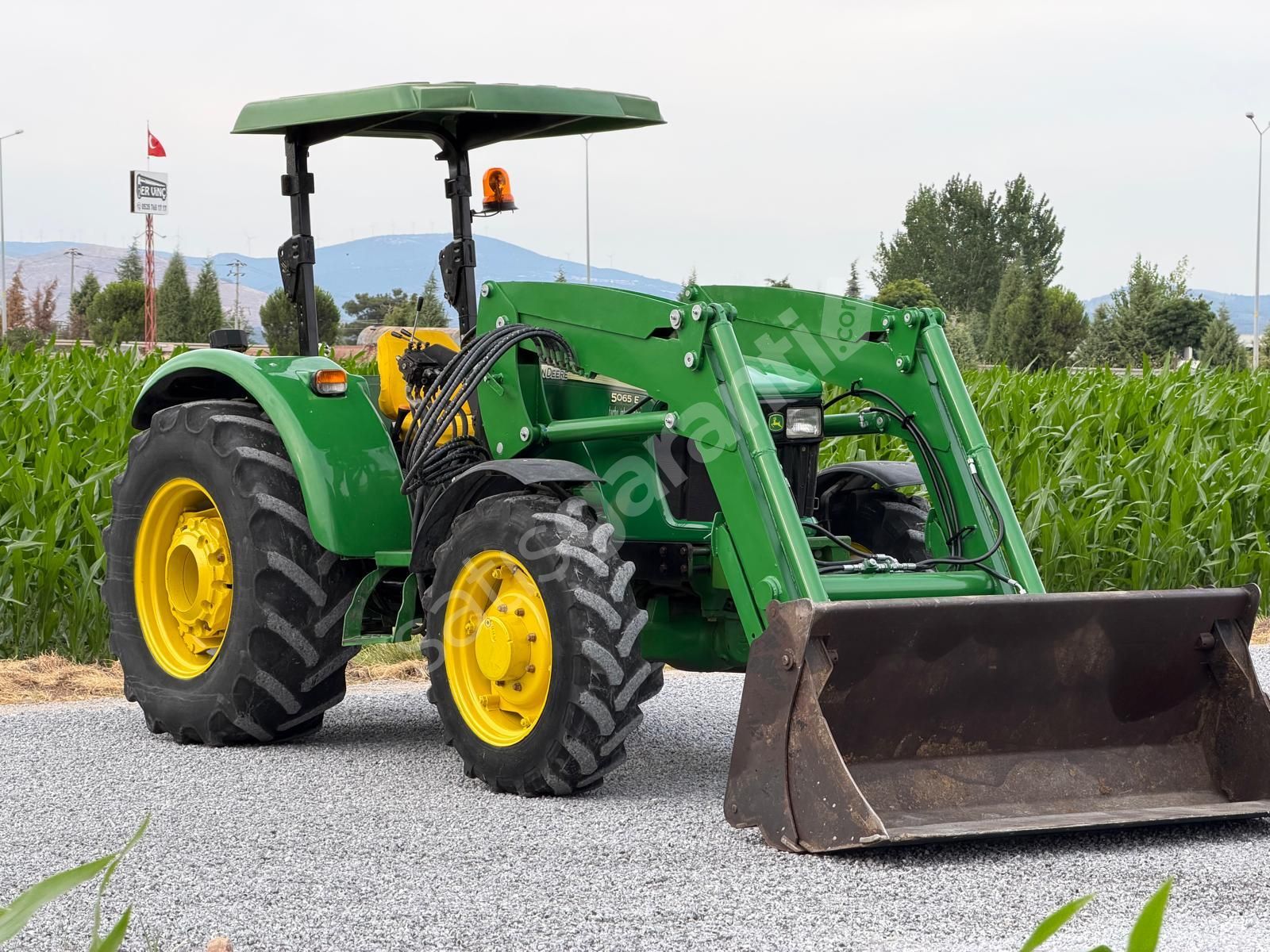 2011 JOHN DEERE 5065E SÖK-TAK ÖN KEPÇELİ AÇILIR ÇENE