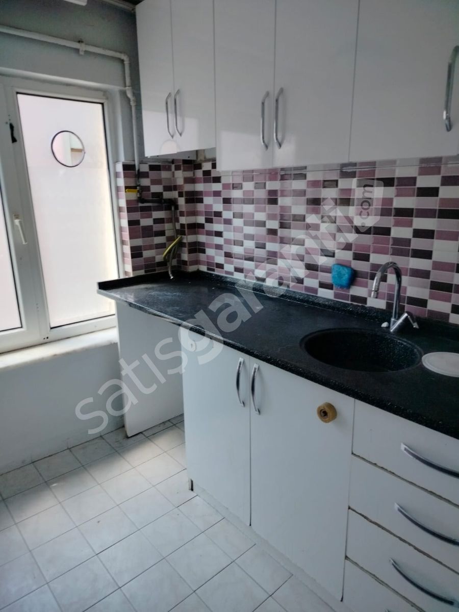 OSMANGAZİ ÇIRPAN MAH MERKEZİ KONUMDA KOMBİLİ BAKIMLI DAİRE